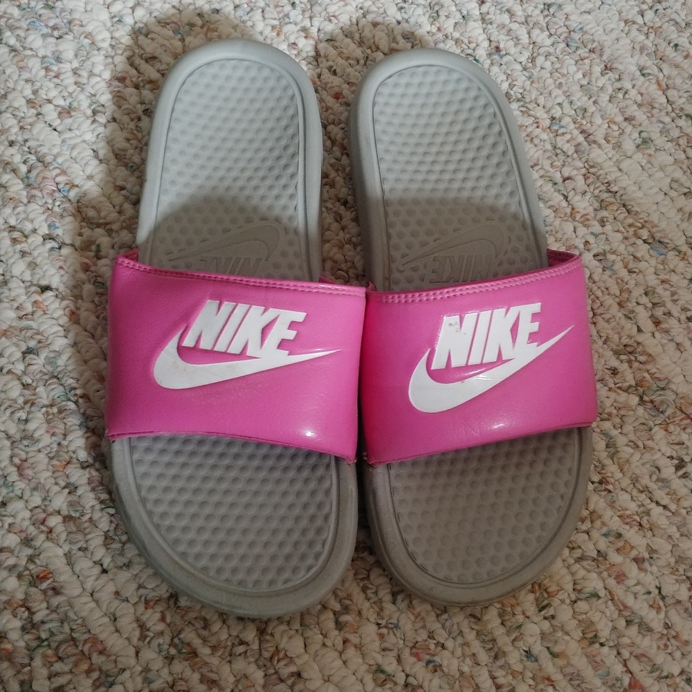 Nike slides
